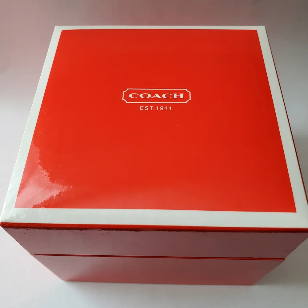 Vintage Coach Women's Black Leather Watch with Interchangeable Diamond Bezel - Picture 5 of 6